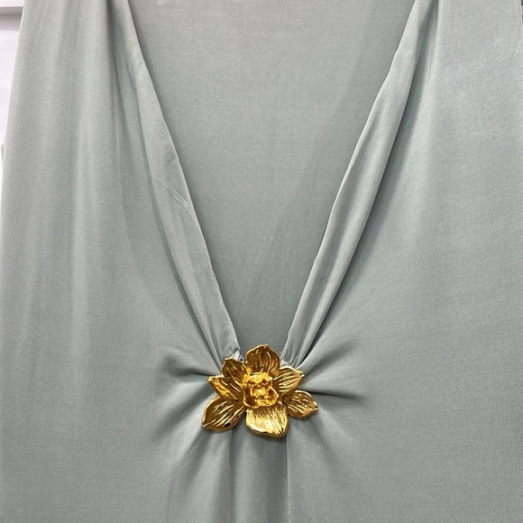 Elegant Sage Green Gown - Picture 5 of 9